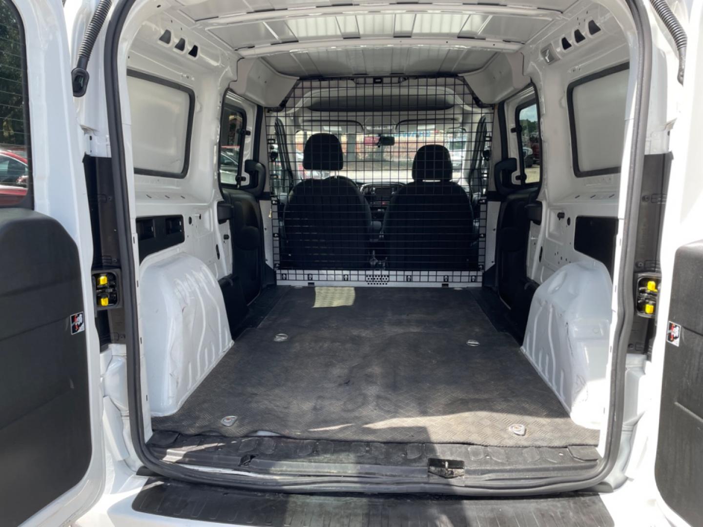 2017 WHITE RAM PROMASTER CITY SLT (ZFBERFBBXH6) with an 2.4L engine, Automatic transmission, located at 5103 Dorchester Rd., Charleston, SC, 29418-5607, (843) 767-1122, 36.245171, -115.228050 - Photo#12