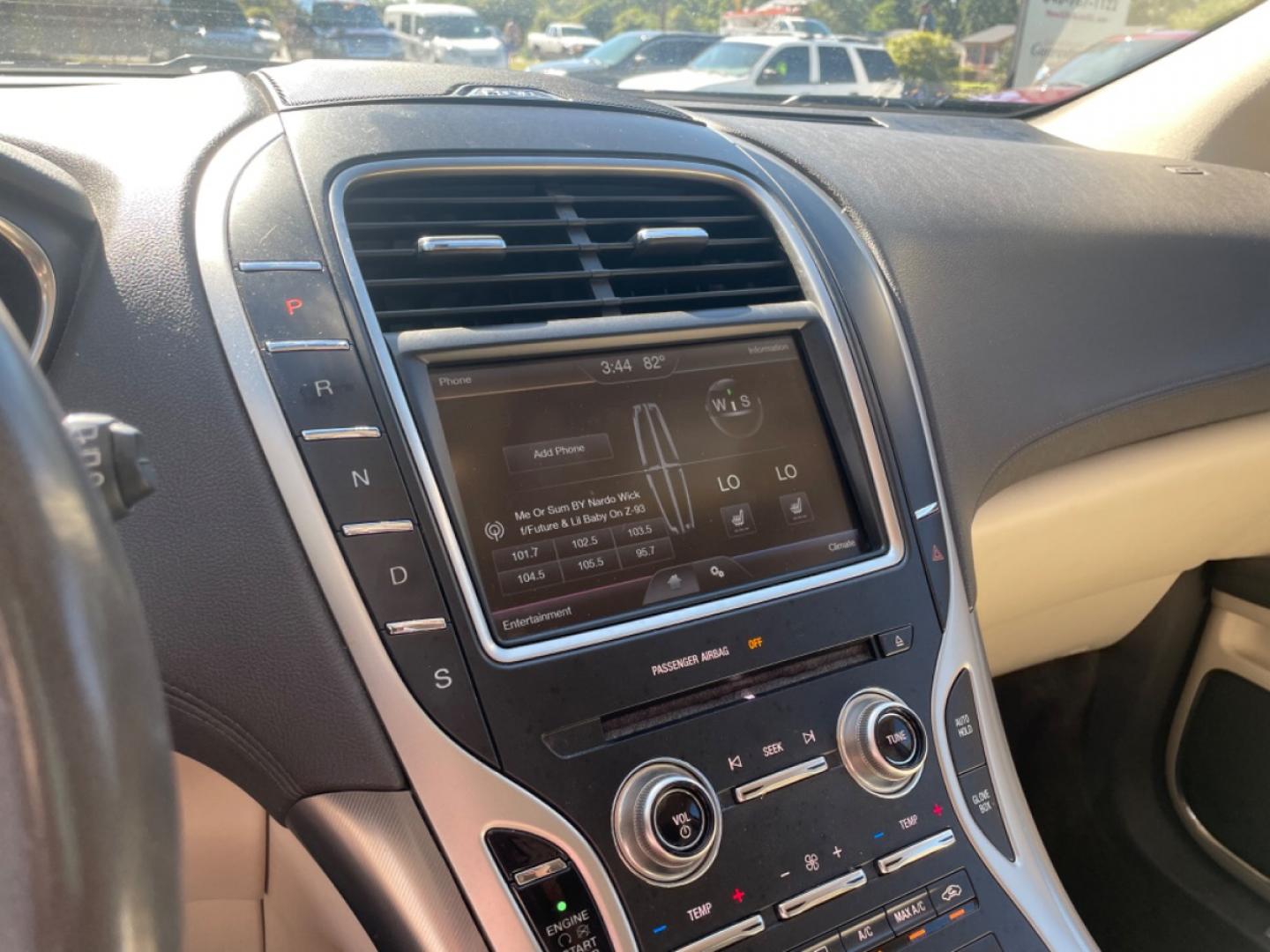 2016 BLACK LINCOLN MKX SELECT (2LMPJ8KR2GB) with an 3.7L engine, Automatic transmission, located at 5103 Dorchester Rd., Charleston, SC, 29418-5607, (843) 767-1122, 36.245171, -115.228050 - Photo#15