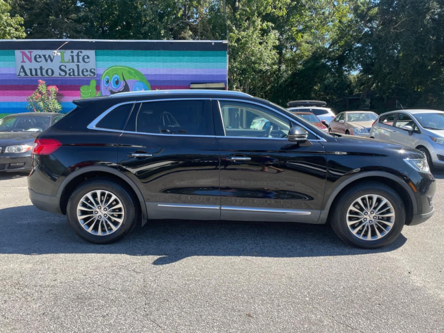 2016 BLACK LINCOLN MKX SELECT (2LMPJ8KR2GB) with an 3.7L engine, Automatic transmission, located at 5103 Dorchester Rd., Charleston, SC, 29418-5607, (843) 767-1122, 36.245171, -115.228050 - Photo#6