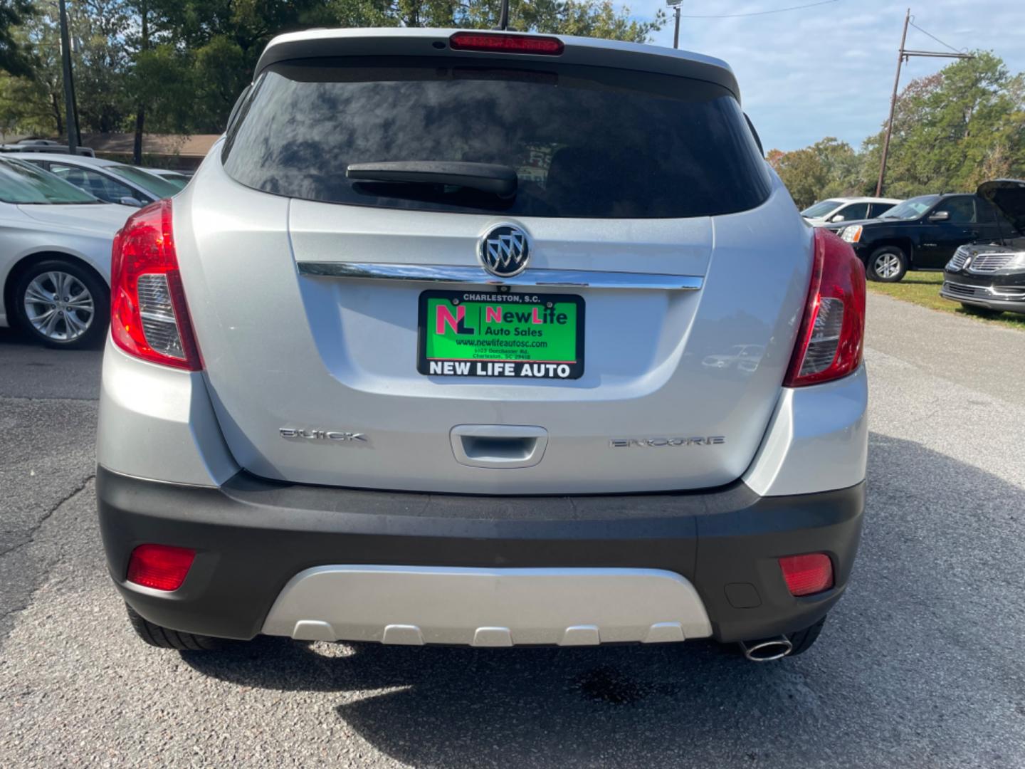 2015 SILVER BUICK ENCORE (KL4CJCSB6FB) with an 1.4L engine, Automatic transmission, located at 5103 Dorchester Rd., Charleston, SC, 29418-5607, (843) 767-1122, 36.245171, -115.228050 - Clean CarFax (no accidents reported!) Clean interior well equipped with with Leather, CD/AUX/Sat/Bluetooth, Power Everything (windows, locks, seats, mirrors), Heated/Memory Seating, Keyless Entry, Alloy Wheels. Local Trade-in!! 105k miles Located at New Life Auto Sales! 2023 WINNER for Post & Couri - Photo#7