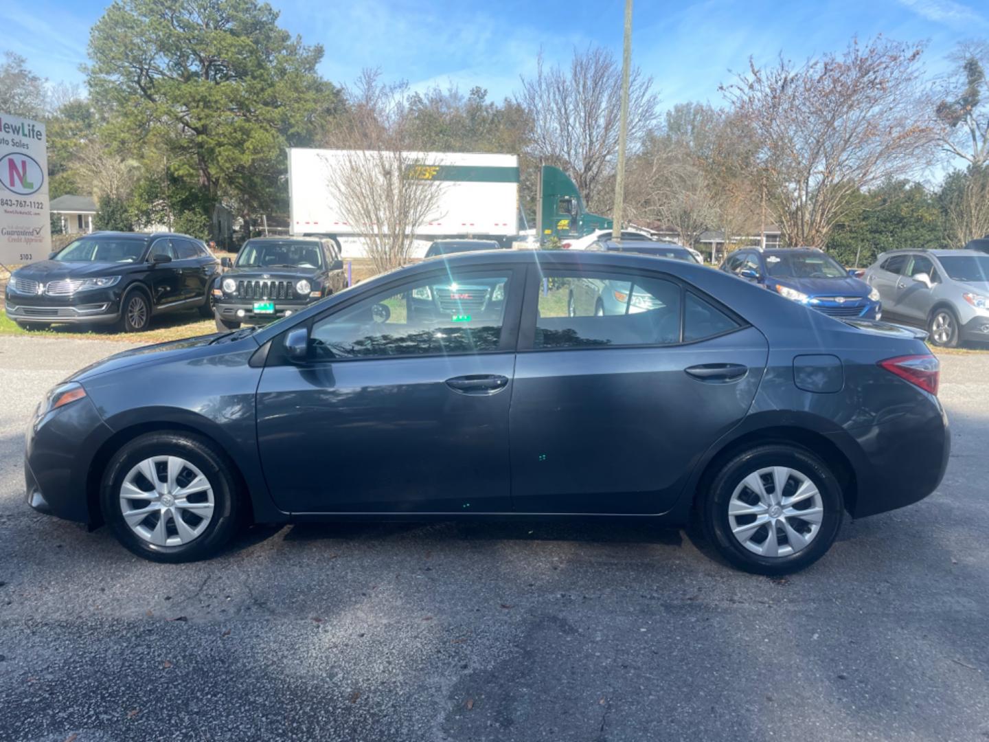 2015 GRAY TOYOTA COROLLA ECO (2T1BPRHE5FC) with an 1.8L engine, Continuously Variable transmission, located at 5103 Dorchester Rd., Charleston, SC, 29418-5607, (843) 767-1122, 36.245171, -115.228050 - Comfortable interior with CD/AUX/Bluetooth, Backup Camera, Power Windows, Powe Locks, Power Mirrors, Keyless Entry. Clean CarFax (no accidents reported!) 148k miles Located at New Life Auto Sales! 2023 WINNER for Post & Courier's Charleston's Choice Pre-owned Car Dealer AND 2018-2024 Top 5 Finalist - Photo#5