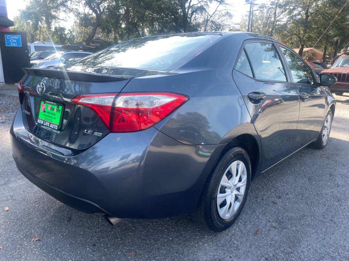 2015 GRAY TOYOTA COROLLA ECO (2T1BPRHE5FC) with an 1.8L engine, Continuously Variable transmission, located at 5103 Dorchester Rd., Charleston, SC, 29418-5607, (843) 767-1122, 36.245171, -115.228050 - Comfortable interior with CD/AUX/Bluetooth, Backup Camera, Power Windows, Powe Locks, Power Mirrors, Keyless Entry. Clean CarFax (no accidents reported!) 148k miles Located at New Life Auto Sales! 2023 WINNER for Post & Courier's Charleston's Choice Pre-owned Car Dealer AND 2018-2024 Top 5 Finalist - Photo#6