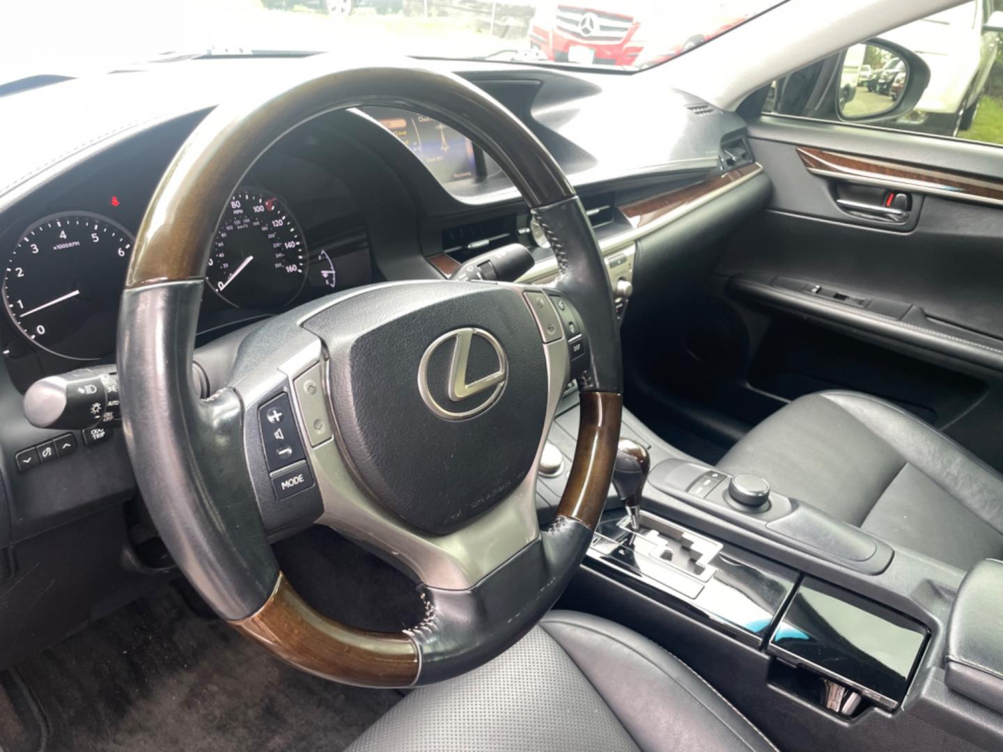 2015 BLACK LEXUS ES 350 (JTHBK1GG8F2) with an 3.5L engine, Automatic transmission, located at 5103 Dorchester Rd., Charleston, SC, 29418-5607, (843) 767-1122, 36.245171, -115.228050 - Sleek, Clean Interior with Leather, Sunroof, CD/AUX/Sat/Bluetooth, Dual Climate Control, Power Everything (windows, locks, seats, mirrors), Heated/Cooled/Memory Seats, Keyless Entry, Push Button Start, Alloy Wheels. 145k miles Located at New Life Auto Sales! 2023 WINNER for Post & Courier's Charles - Photo#21