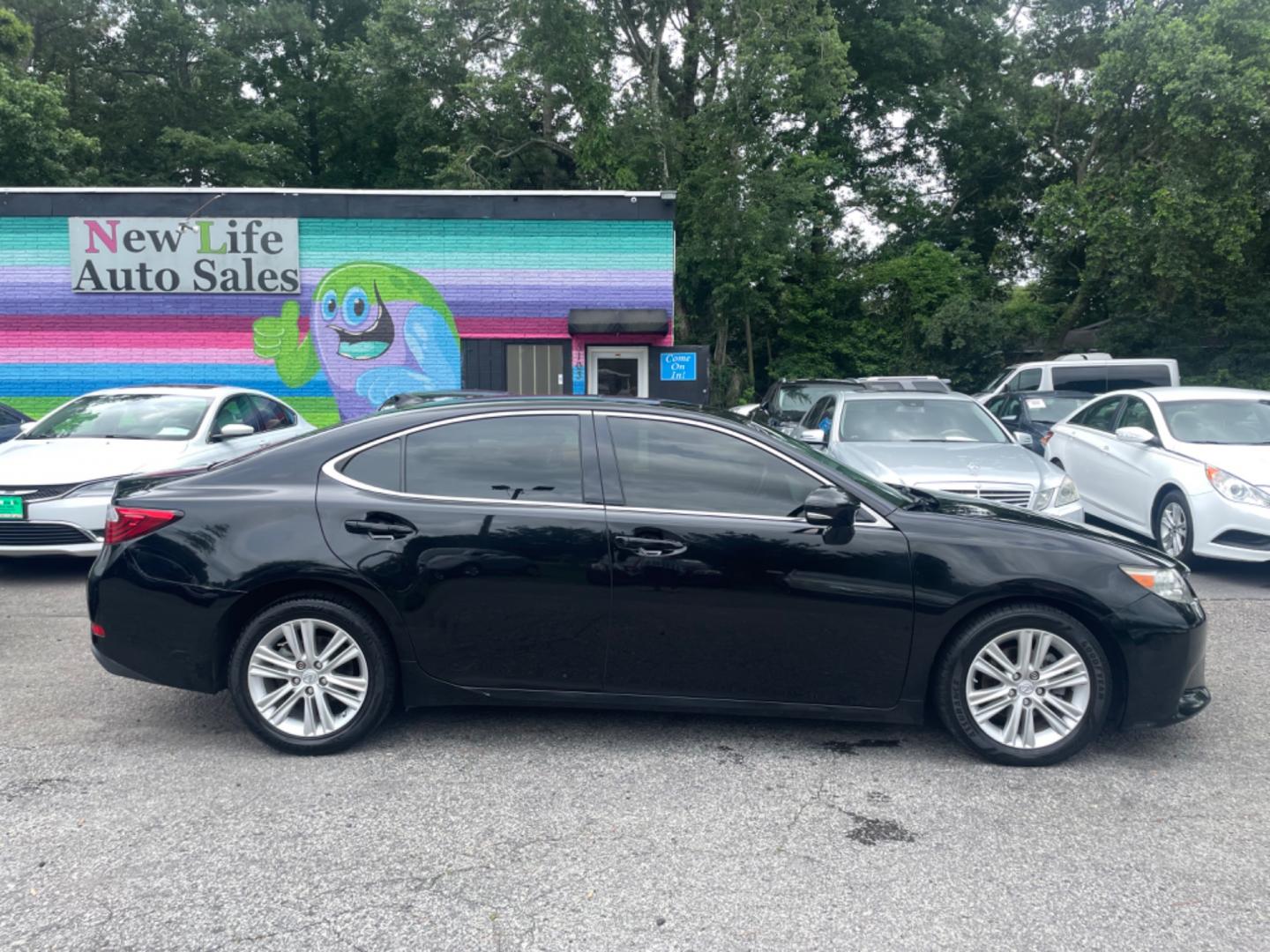 2015 BLACK LEXUS ES 350 (JTHBK1GG8F2) with an 3.5L engine, Automatic transmission, located at 5103 Dorchester Rd., Charleston, SC, 29418-5607, (843) 767-1122, 36.245171, -115.228050 - Sleek, Clean Interior with Leather, Sunroof, CD/AUX/Sat/Bluetooth, Dual Climate Control, Power Everything (windows, locks, seats, mirrors), Heated/Cooled/Memory Seats, Keyless Entry, Push Button Start, Alloy Wheels. 145k miles Located at New Life Auto Sales! 2023 WINNER for Post & Courier's Charles - Photo#7