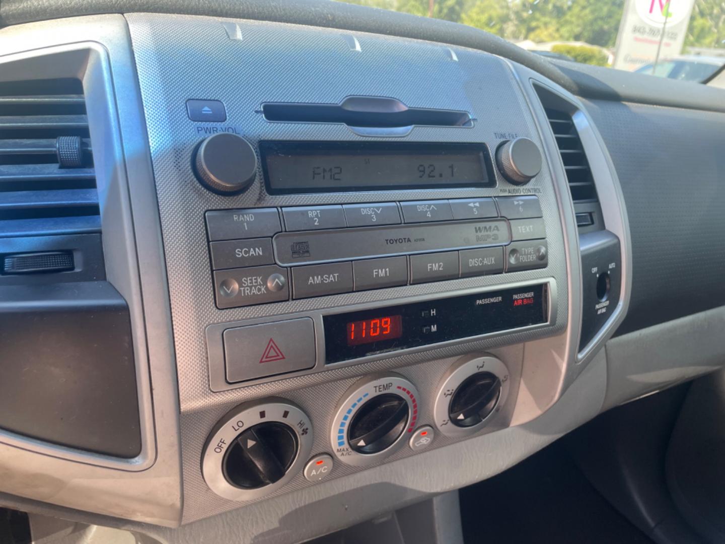 2010 WHITE TOYOTA TACOMA PRERUNNER ACCESS CAB (5TETU4GN2AZ) with an 4.0L engine, 5-Speed Manual transmission, located at 5103 Dorchester Rd., Charleston, SC, 29418-5607, (843) 767-1122, 36.245171, -115.228050 - Photo#15