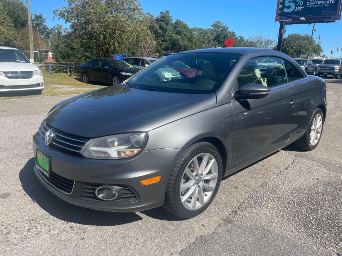 2012 GRAY VOLKSWAGEN EOS KOMFORT (WVWBW7AH9CV) with an 2.0L engine, Automatic transmission, located at 5103 Dorchester Rd., Charleston, SC, 29418-5607, (843) 767-1122, 36.245171, -115.228050 - Photo#15