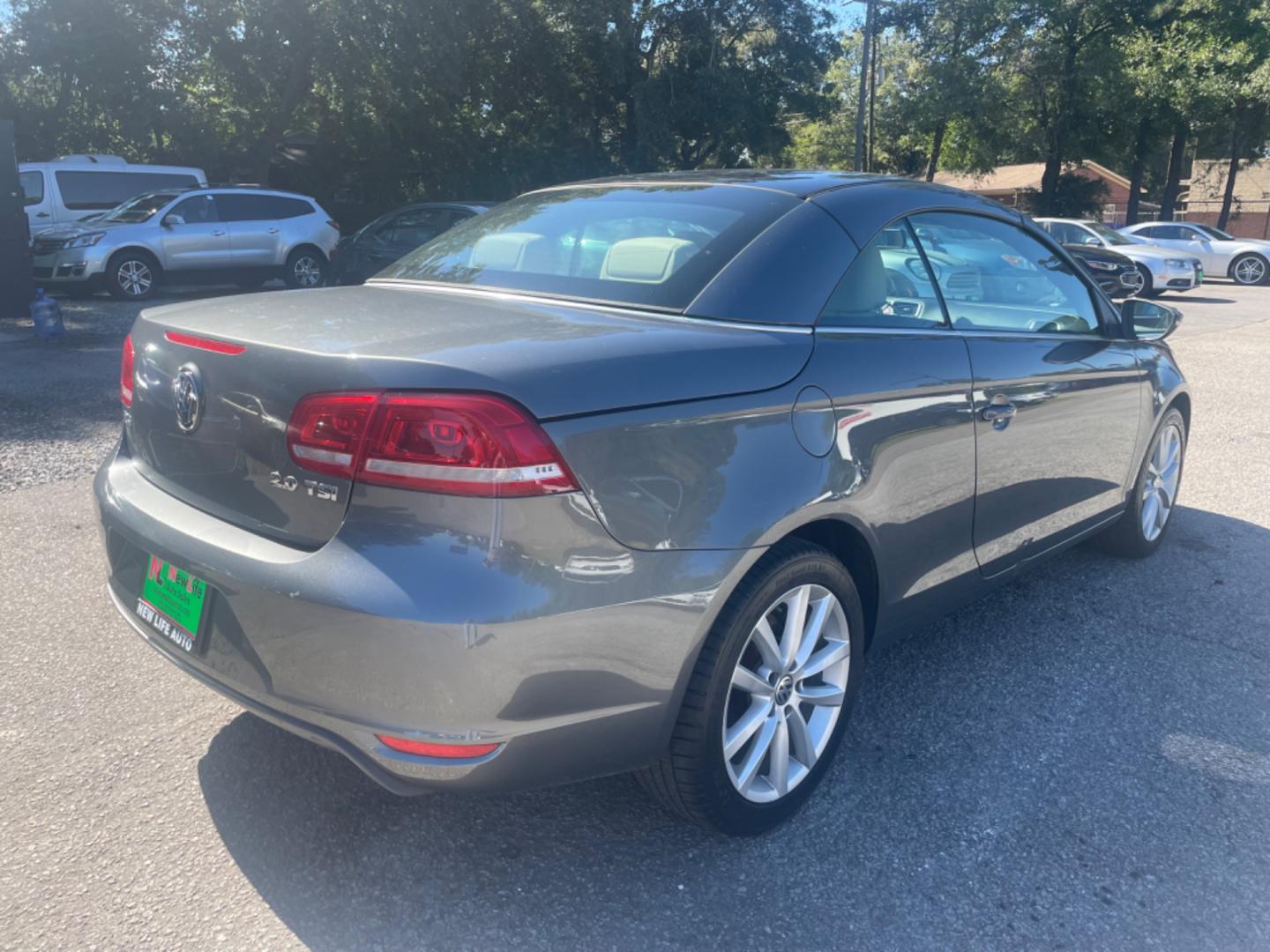 2012 GRAY VOLKSWAGEN EOS KOMFORT (WVWBW7AH9CV) with an 2.0L engine, Automatic transmission, located at 5103 Dorchester Rd., Charleston, SC, 29418-5607, (843) 767-1122, 36.245171, -115.228050 - Local Trade-in with Leather, Power Sunroof & Convertible Top, CD/AUX/Sat/Bluetooth, Dual Climate, Power Everything (windows, locks, seats, mirrors), Keyless Entry, Alloy Wheels. Clean CarFax (no accidents reported!) 110k miles Located at New Life Auto Sales! 2023 WINNER for Post & Courier's Charles - Photo#19