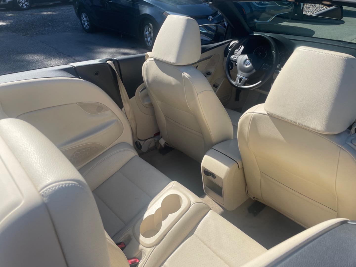 2012 GRAY VOLKSWAGEN EOS KOMFORT (WVWBW7AH9CV) with an 2.0L engine, Automatic transmission, located at 5103 Dorchester Rd., Charleston, SC, 29418-5607, (843) 767-1122, 36.245171, -115.228050 - Photo#4