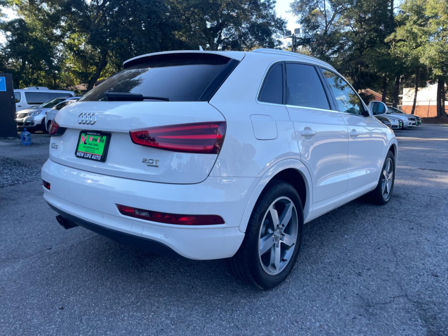 2015 WHITE AUDI Q3 PRESTIGE (WA1GFCFSXFR) with an 2.0L engine, Automatic transmission, located at 5103 Dorchester Rd., Charleston, SC, 29418-5607, (843) 767-1122, 36.245171, -115.228050 - Photo#6