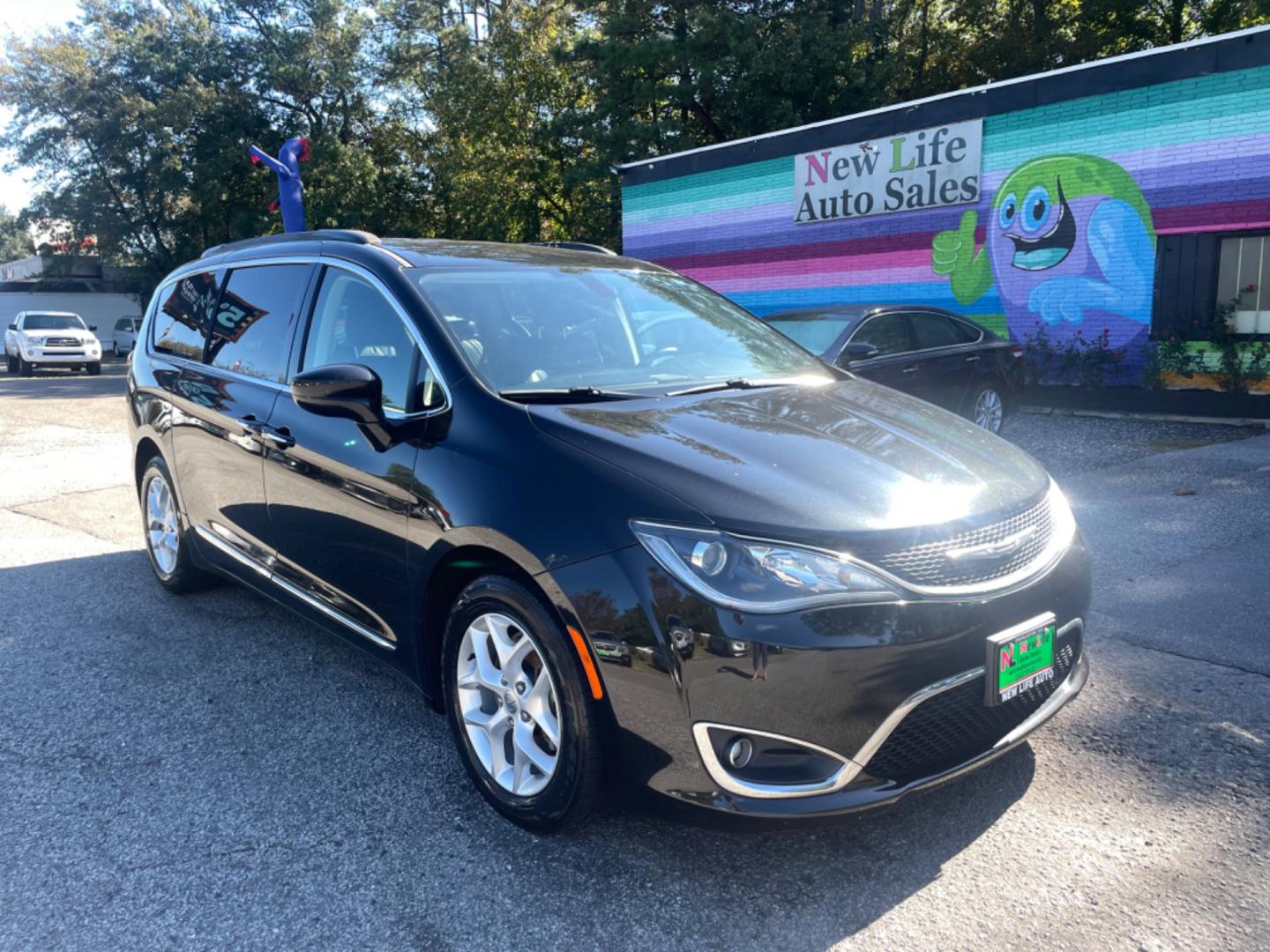 2017 BLACK CHRYSLER PACIFICA TOURING L (2C4RC1BG5HR) with an 3.6L engine, Automatic transmission, located at 5103 Dorchester Rd., Charleston, SC, 29418-5607, (843) 767-1122, 36.245171, -115.228050 - Photo#0