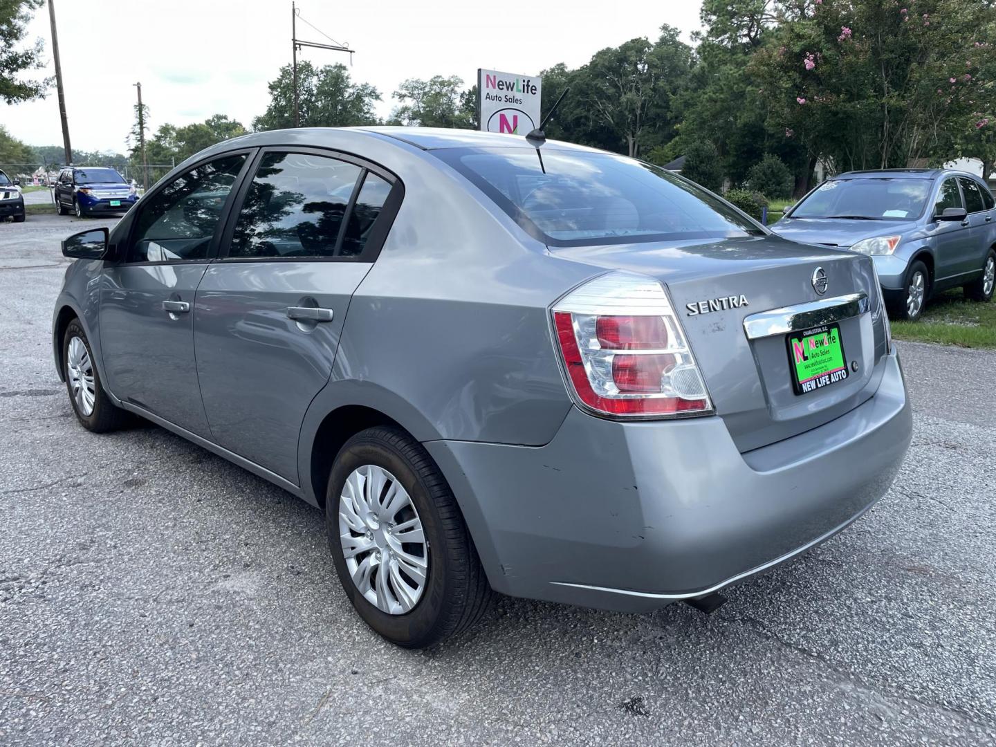 2010 SILVER NISSAN SENTRA 2.0 (3N1AB6AP9AL) with an 2.0L engine, Automatic transmission, located at 5103 Dorchester Rd., Charleston, SC, 29418-5607, (843) 767-1122, 36.245171, -115.228050 - Great basic here to there vehicle that gets great gas mileage! AM/FM/CD/AUX, Power Windows, Power Locks, Keyless Entry, All-weather Mats. Only 113k miles! Located at New Life Auto Sales! 2023 WINNER for Post & Courier's Charleston's Choice Pre-owned Car Dealer AND 2018-2024 Top 5 Finalist for Char - Photo#4