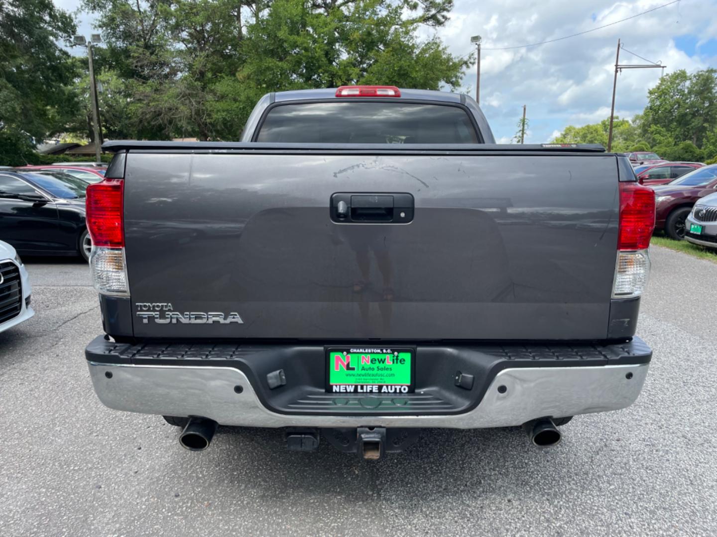 2011 GRAY TOYOTA TUNDRA LIMITED (5TFFY5F1XBX) with an 5.7L engine, Automatic transmission, located at 5103 Dorchester Rd., Charleston, SC, 29418-5607, (843) 767-1122, 36.245171, -115.228050 - Photo#5