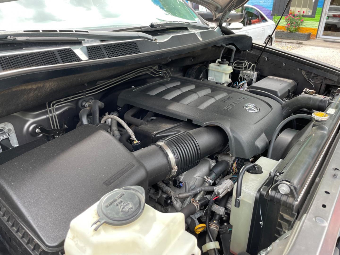 2011 GRAY TOYOTA TUNDRA LIMITED (5TFFY5F1XBX) with an 5.7L engine, Automatic transmission, located at 5103 Dorchester Rd., Charleston, SC, 29418-5607, (843) 767-1122, 36.245171, -115.228050 - Photo#23