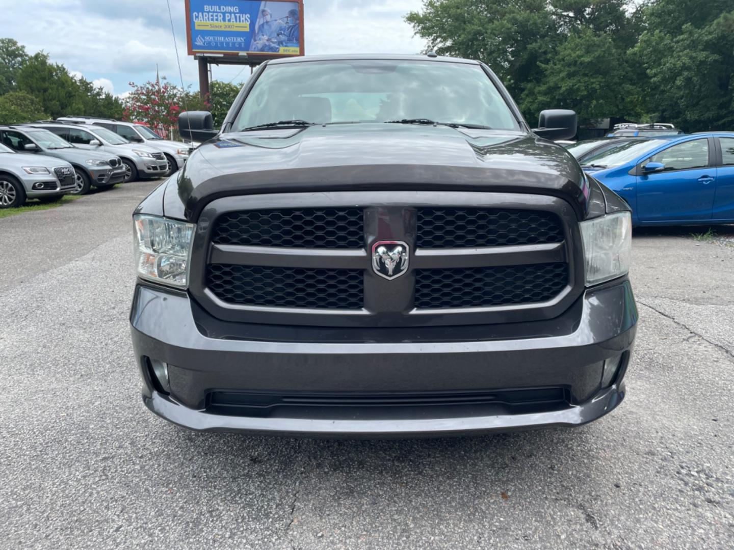 2016 GRAY RAM 1500 TRADESMAN (3C6RR6KT3GG) with an 5.7L engine, Automatic transmission, located at 5103 Dorchester Rd., Charleston, SC, 29418-5607, (843) 767-1122, 36.245171, -115.228050 - Clean Interior with Radio/AUX/Sat/Bluetooth, Power Windows, Power Locks, Power Mirrors, Keyless Entry, Running Boards, Bed Liner, Alloy Wheels, Tow Package. Local Trade-in! 126k miles Located at New Life Auto Sales! 2023 WINNER for Post & Courier's Charleston's Choice Pre-owned Car Dealer AND 2018- - Photo#1