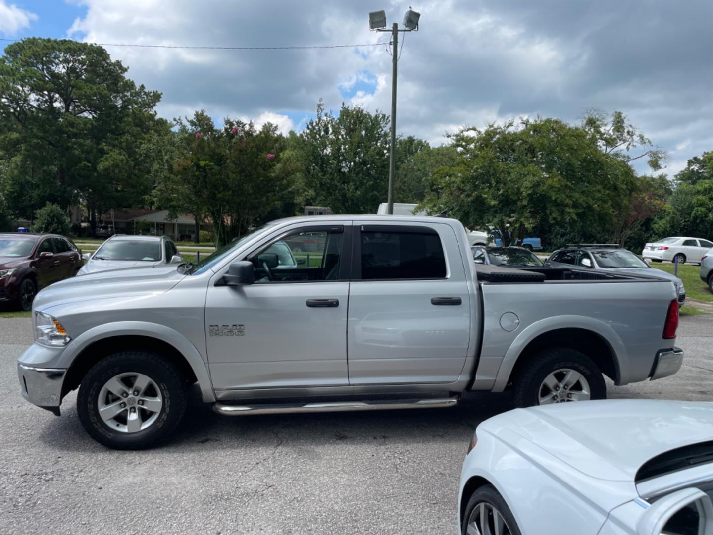 2014 SILVER RAM 1500 SLT (1C6RR7LG3ES) with an 3.6L engine, Automatic transmission, located at 5103 Dorchester Rd., Charleston, SC, 29418-5607, (843) 767-1122, 36.245171, -115.228050 - Photo#3