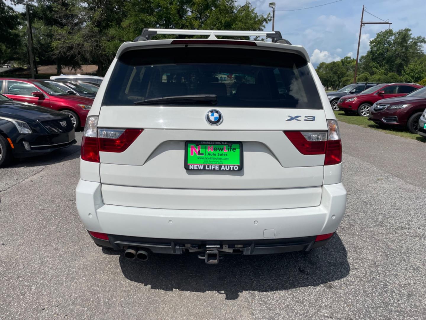 2010 WHITE BMW X3 XDRIVE30I (WBXPC9C4XAW) with an 3.0L engine, Automatic transmission, located at 5103 Dorchester Rd., Charleston, SC, 29418-5607, (843) 767-1122, 36.245171, -115.228050 - Sporty Interior with Leather, Panoramic Sunroof, CD/AM/FM, Power Everything (windows, locks, seats, mirrors), Heated Front & Rear Seats, Heated Steering Wheel, All-weather Mats, Keyless Entry, Roof Rack, Alloy Wheels. Clean CarFax (no accidents reported!) 116k miles Located at New Life Auto Sales! - Photo#5