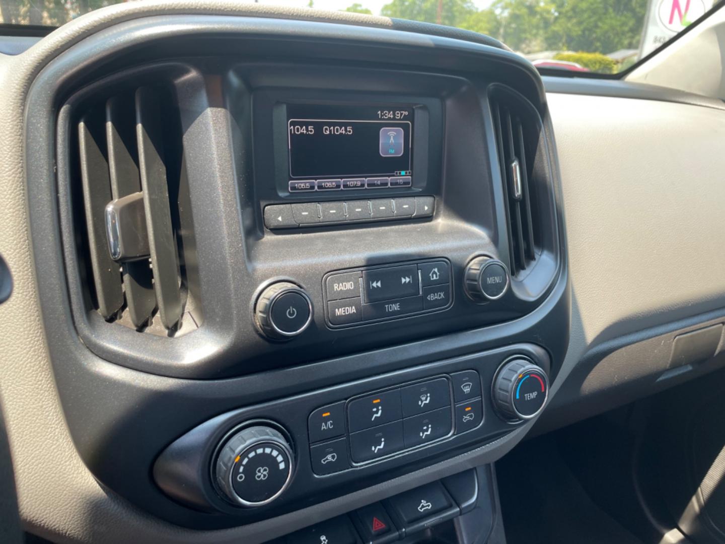 2016 WHITE CHEVROLET COLORADO WORK TRUCK (1GCHSBEA0G1) with an 2.5L engine, Automatic transmission, located at 5103 Dorchester Rd., Charleston, SC, 29418-5607, (843) 767-1122, 36.245171, -115.228050 - Photo#15