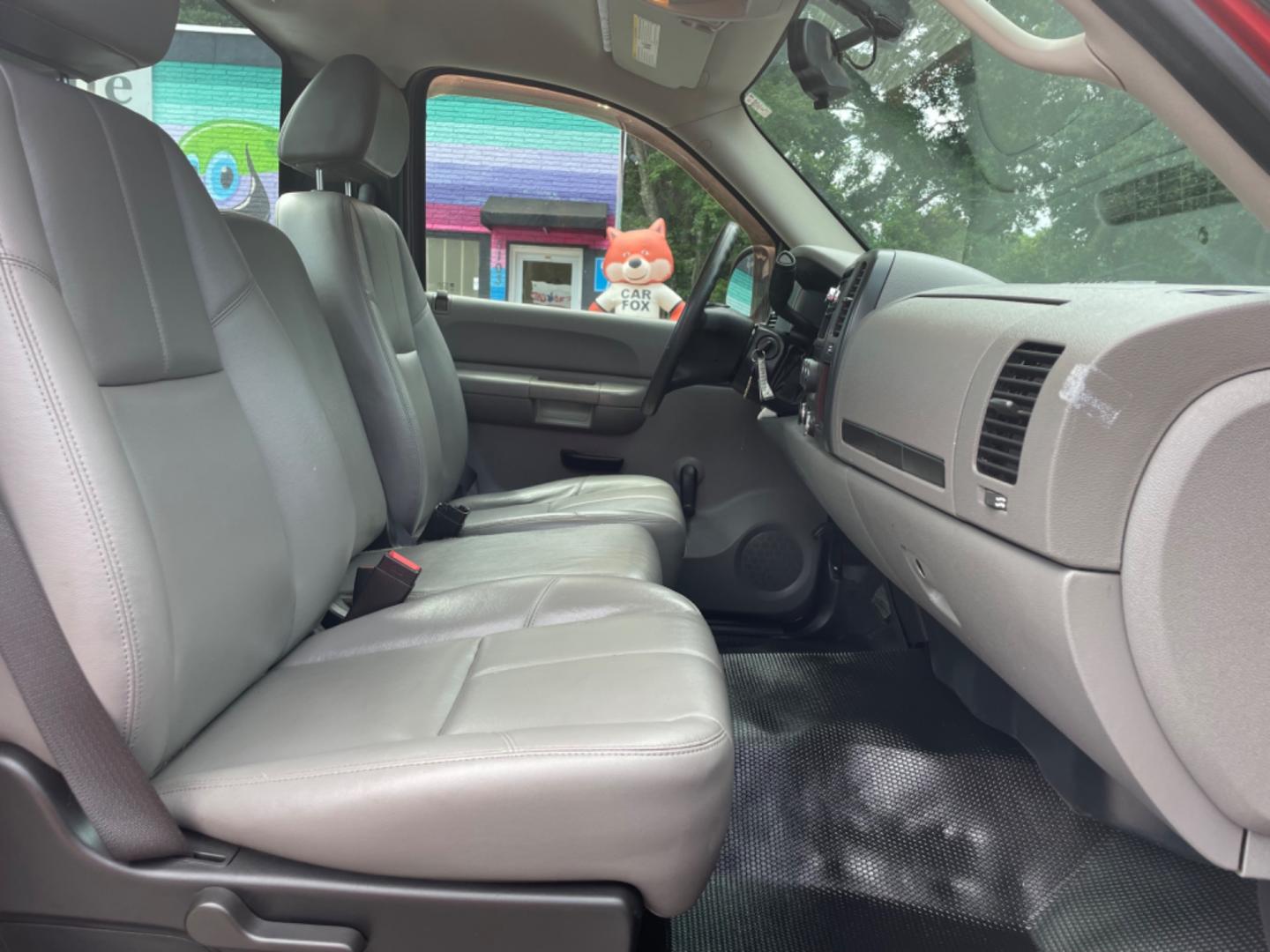 2009 RED CHEVROLET SILVERADO 1500 WORK TRUCK (1GCEC14X89Z) with an 4.3L engine, Automatic transmission, located at 5103 Dorchester Rd., Charleston, SC, 29418-5607, (843) 767-1122, 36.245171, -115.228050 - Photo#8