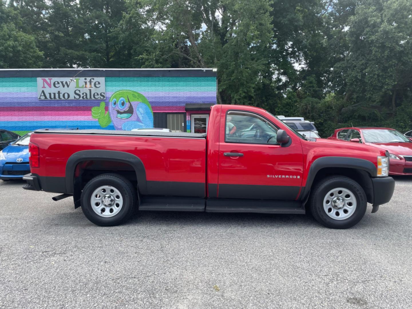 2009 RED CHEVROLET SILVERADO 1500 WORK TRUCK (1GCEC14X89Z) with an 4.3L engine, Automatic transmission, located at 5103 Dorchester Rd., Charleston, SC, 29418-5607, (843) 767-1122, 36.245171, -115.228050 - Certified One Owner Vehicle with Easy Clean Vinyl Interior, CD/AUX/USB, Running Boards, Long Bed with Bed Liner, Bed Cover, Tow Package. Local Trade-in!! 162k miles Located at New Life Auto Sales! 2023 WINNER for Post & Courier's Charleston's Choice Pre-owned Car Dealer AND 2018-2024 Top 5 Finalist - Photo#6