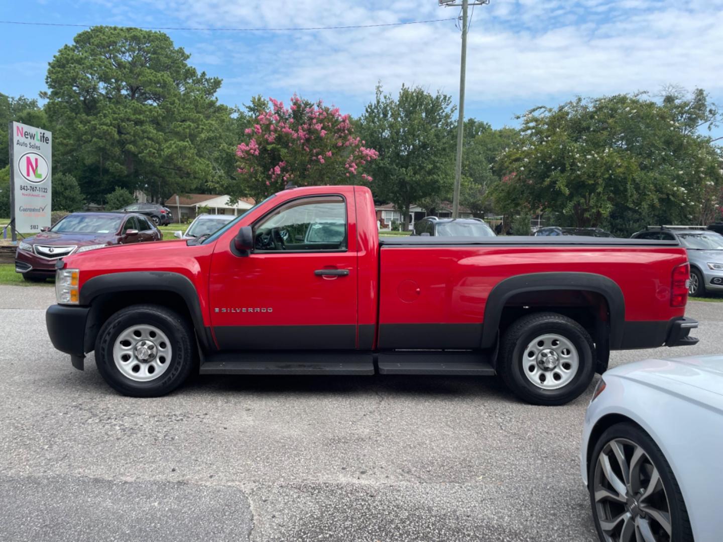 2009 RED CHEVROLET SILVERADO 1500 WORK TRUCK (1GCEC14X89Z) with an 4.3L engine, Automatic transmission, located at 5103 Dorchester Rd., Charleston, SC, 29418-5607, (843) 767-1122, 36.245171, -115.228050 - Photo#3