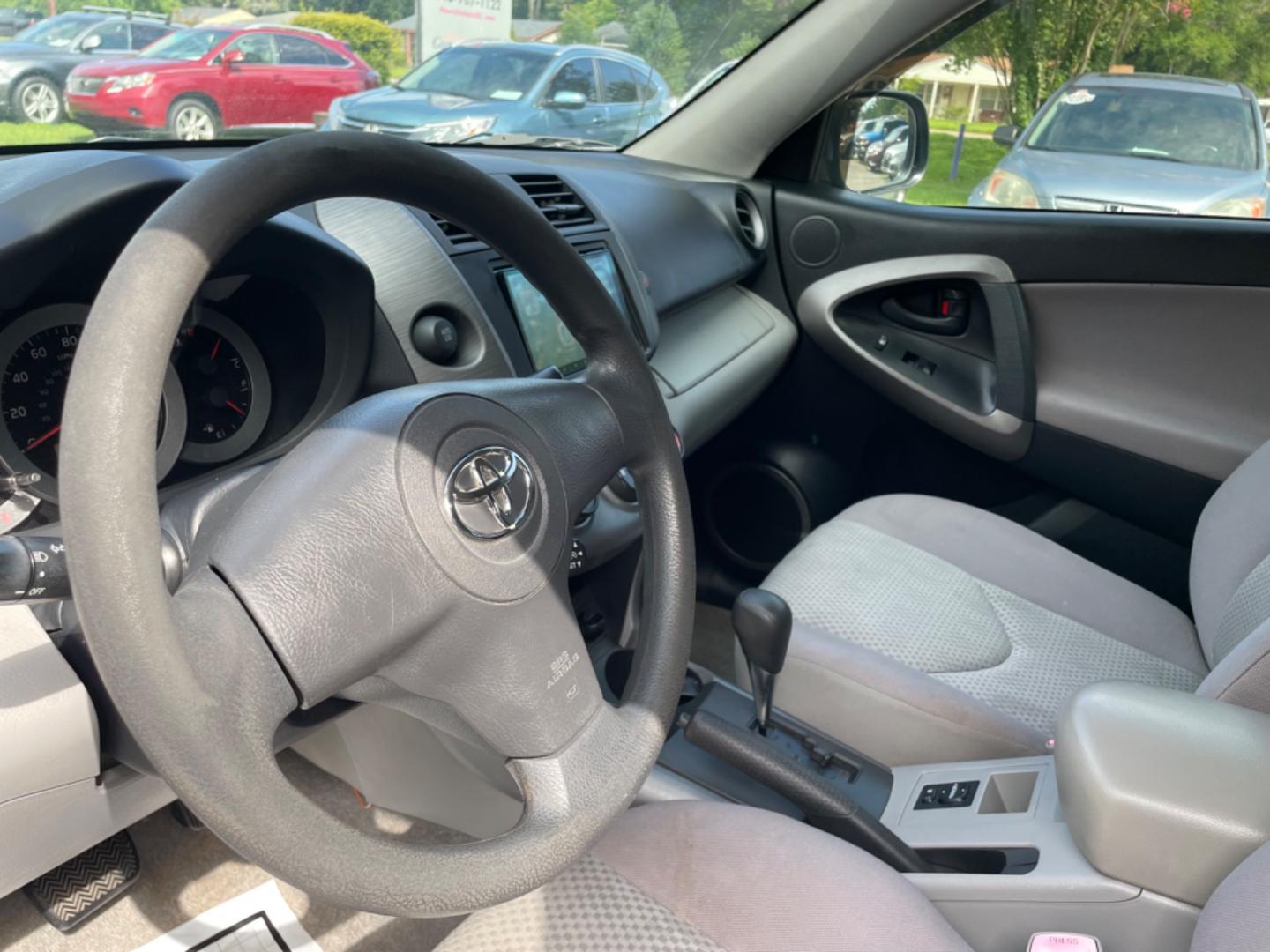 2007 SILVER TOYOTA RAV4 BASE (JTMZK33V075) with an 3.5L engine, Automatic transmission, located at 5103 Dorchester Rd., Charleston, SC, 29418-5607, (843) 767-1122, 36.245171, -115.228050 - Clean Interior with AM/FM/Bluetooth, Backup Camera, Power Windows, Power Locks, Power Mirrors, Keyless Entry, Alloy Wheels. Local Trade-in!! 179k miles Located at New Life Auto Sales! 2023 WINNER for Post & Courier's Charleston's Choice Pre-owned Car Dealer AND 2018-2024 Top 5 Finalist for Charlest - Photo#19