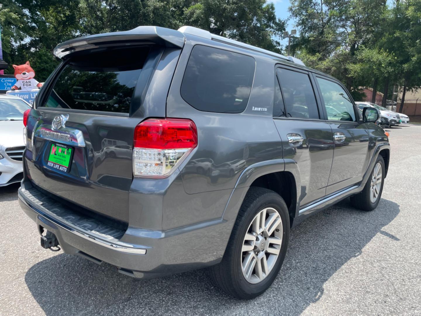 2013 GRAY TOYOTA 4RUNNER SR5 (JTEZU5JR3D5) with an 4.0L engine, Automatic transmission, located at 5103 Dorchester Rd., Charleston, SC, 29418-5607, (843) 767-1122, 36.245171, -115.228050 - Photo#6