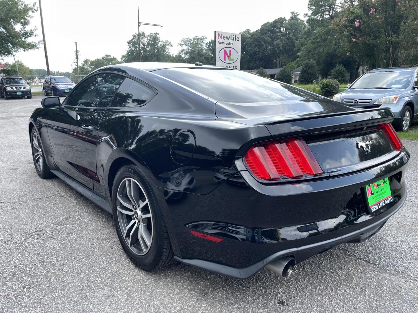 2015 BLACK FORD MUSTANG ECOBOOST (1FA6P8TH3F5) with an 2.3L engine, Automatic transmission, located at 5103 Dorchester Rd., Charleston, SC, 29418-5607, (843) 767-1122, 36.245171, -115.228050 - Leather, Navigation, Back-up Camera, CD/AUX/Sat/Bluetooth, Dual Climate, Power Everything (windows, locks, seats, mirrors), Heated/Cooled/Memory Seating, Keyless Entry, Push Button Start, Alloy Wheels. 125k miles Located at New Life Auto Sales! 2023 WINNER for Post & Courier's Charleston's Choice P - Photo#4