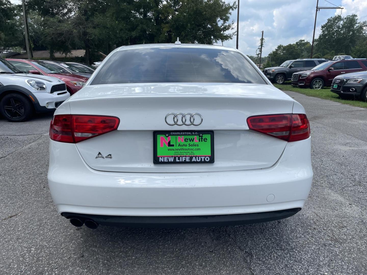 2013 AUDI A4 2.0T QUATTRO PREMIUM (WAUBFAFL5DN) with an 2.0L engine, Automatic transmission, located at 5103 Dorchester Rd., Charleston, SC, 29418-5607, (843) 767-1122, 36.245171, -115.228050 - Leather, Sunroof, CD/AUX/Sat/Bluetooth, Dual Climate Control, Power Everything (windows, locks, seats, mirrors), Keyless Entry, Alloy Wheels. 134k miles Located at New Life Auto Sales! 2023 WINNER for Post & Courier's Charleston's Choice Pre-owned Car Dealer AND 2018-2024 Top 5 Finalist for Charles - Photo#5