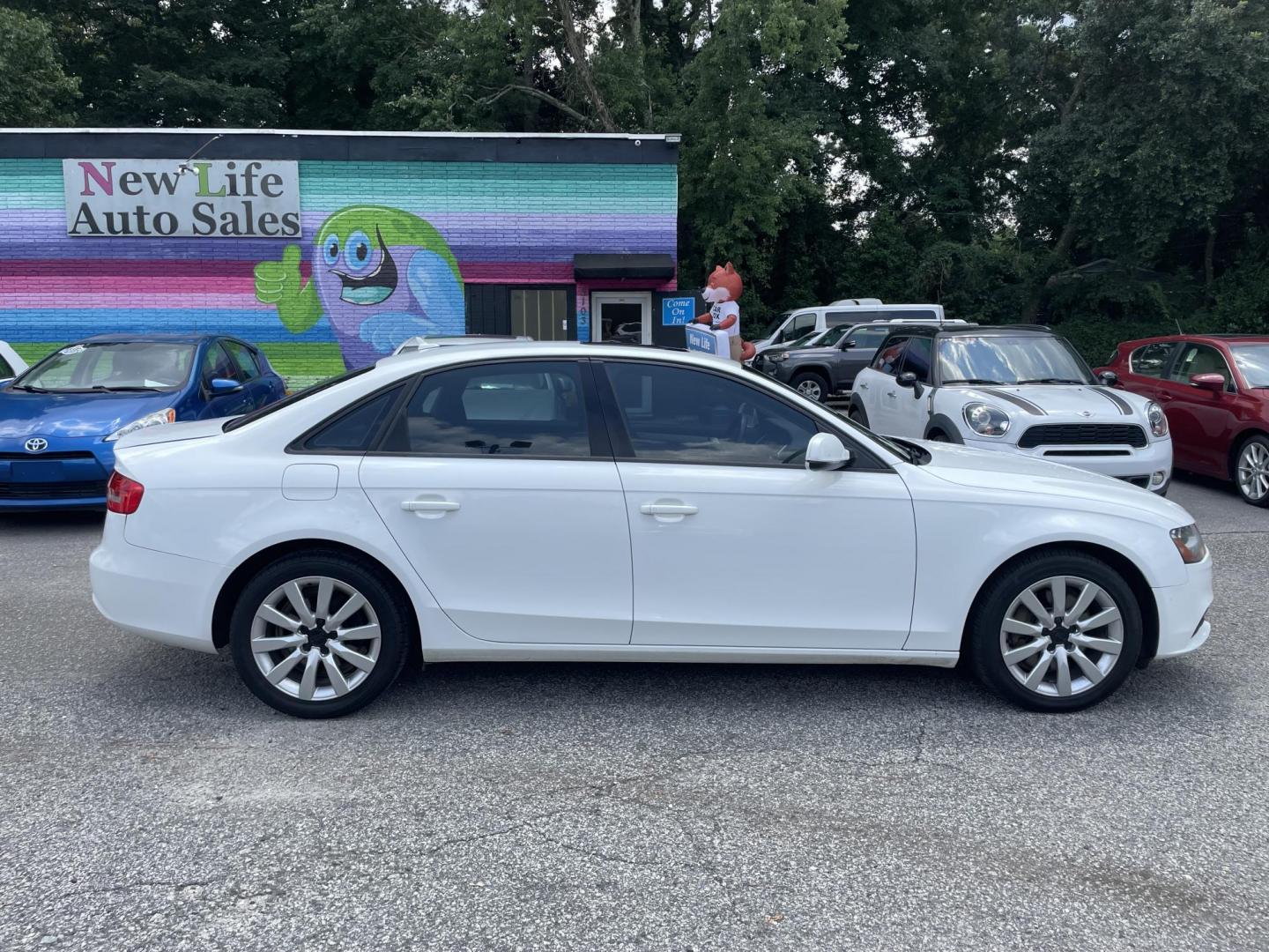 2013 AUDI A4 2.0T QUATTRO PREMIUM (WAUBFAFL5DN) with an 2.0L engine, Automatic transmission, located at 5103 Dorchester Rd., Charleston, SC, 29418-5607, (843) 767-1122, 36.245171, -115.228050 - Leather, Sunroof, CD/AUX/Sat/Bluetooth, Dual Climate Control, Power Everything (windows, locks, seats, mirrors), Keyless Entry, Alloy Wheels. 134k miles Located at New Life Auto Sales! 2023 WINNER for Post & Courier's Charleston's Choice Pre-owned Car Dealer AND 2018-2024 Top 5 Finalist for Charles - Photo#8