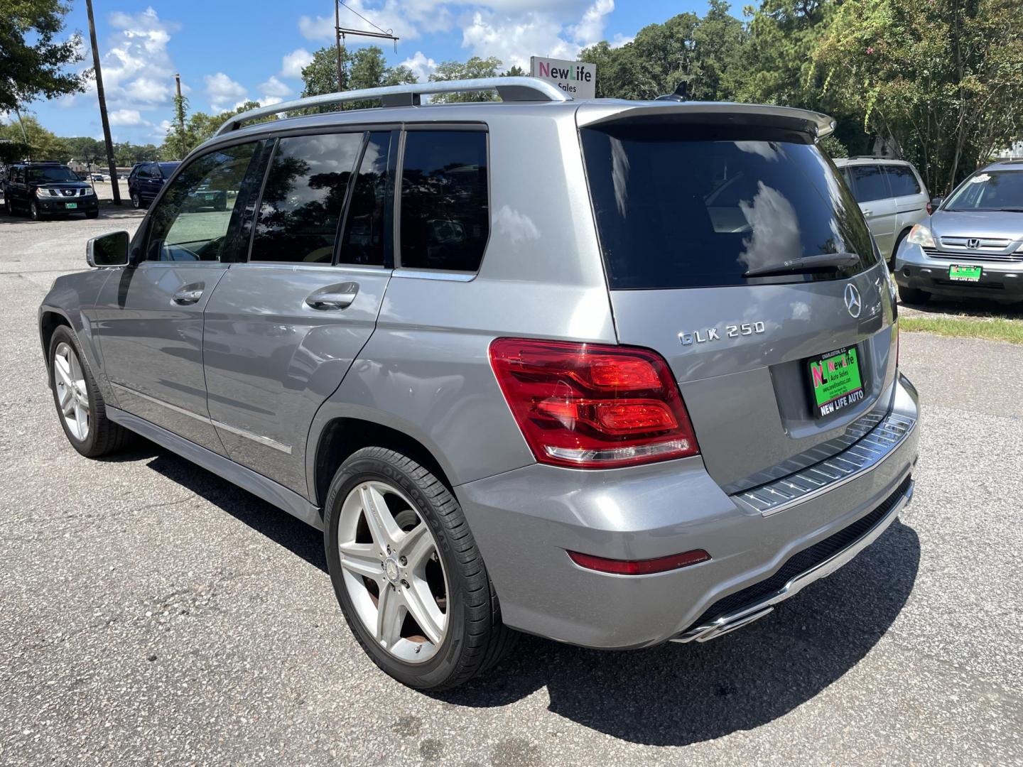 2014 GRAY MERCEDES-BENZ GLK250 (WDCGG0EB0EG) , Automatic transmission, located at 5103 Dorchester Rd., Charleston, SC, 29418-5607, (843) 767-1122, 36.245171, -115.228050 - Leather, Double sunroof, Navigation, Backup Camera, Hands-free Phone, CD/AM/FM, Dual Climate Control, Power Everything (windows, locks, seats, mirrors), Memory/Heated Seats, Power Liftgate, Keyless Entry, All-weather Mats, Alloy Wheels. 158k miles Located at New Life Auto Sales! 2023 WINNER for Pos - Photo#5