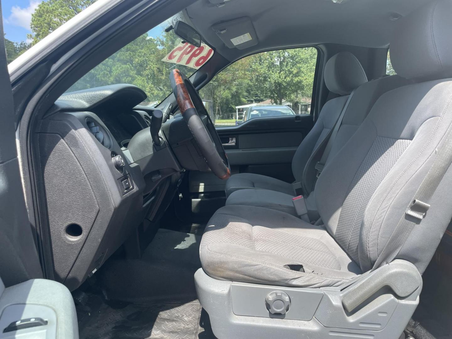 2013 WHITE FORD F-150 XL (1FTNF1CFXDK) with an 5.0L engine, Automatic transmission, located at 5103 Dorchester Rd., Charleston, SC, 29418-5607, (843) 767-1122, 36.245171, -115.228050 - Local Trade-in with AM/FM, Cold A/C, Easy Clean Vinyl Floor, Power Windows, Power Locks, Keyless Entry, Bed Liner, Tow Package. 258k miles Located at New Life Auto Sales! 2023 WINNER for Post & Courier's Charleston's Choice Pre-owned Car Dealer AND 2018-2024 Top 5 Finalist for Charleston City Paper - Photo#12