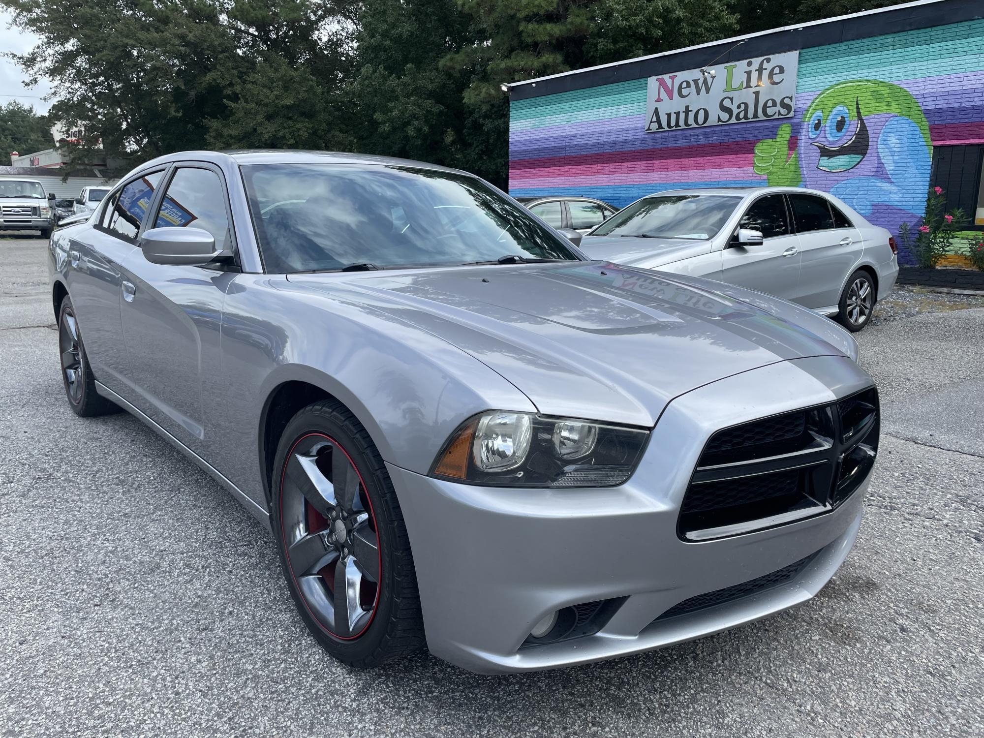 photo of 2014 DODGE CHARGER SXT - Beats Audio System! Great All Around Performance!!