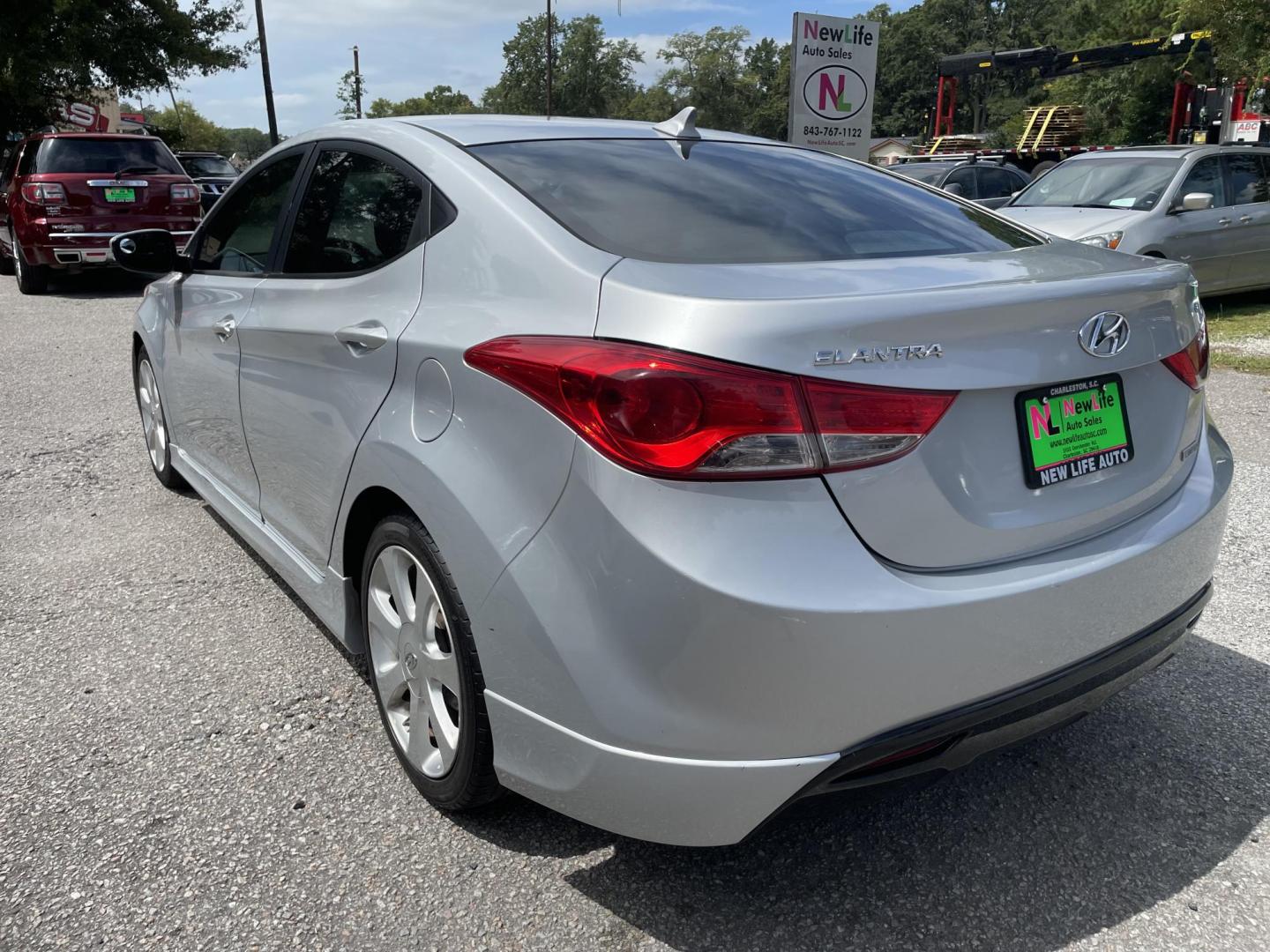 2013 SILVER HYUNDAI ELANTRA GLS (5NPDH4AE2DH) with an 1.8L engine, 6-Speed Manual transmission, located at 5103 Dorchester Rd., Charleston, SC, 29418-5607, (843) 767-1122, 36.245171, -115.228050 - Photo#3