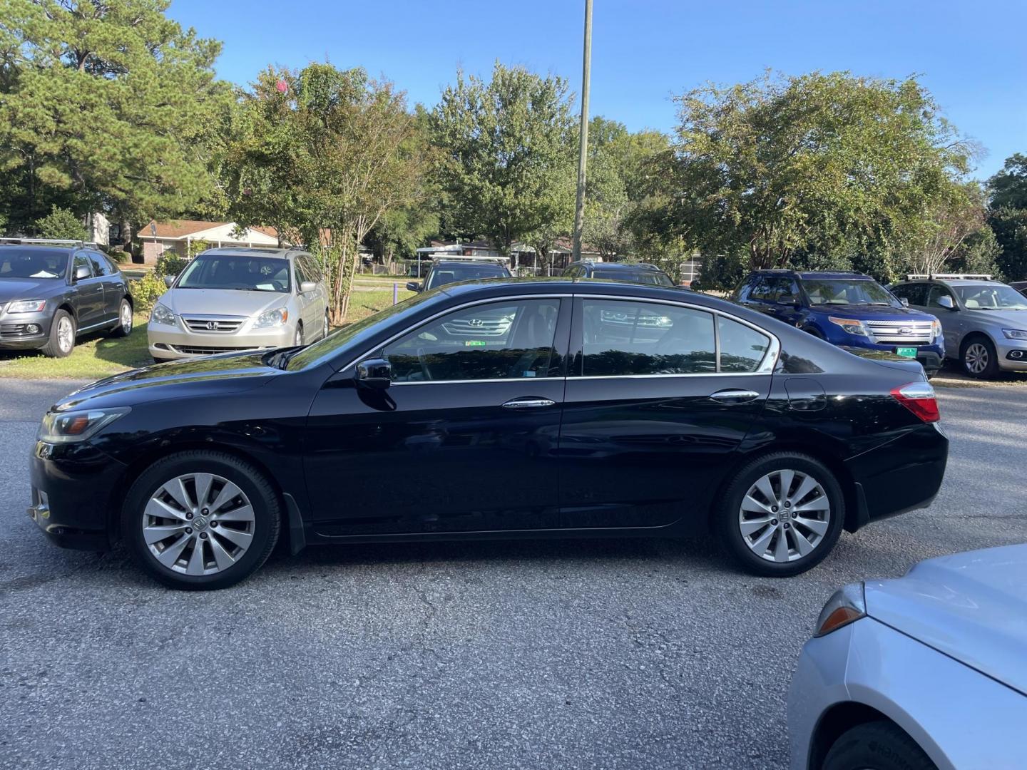 2015 BLACK HONDA ACCORD EX-L V6 (1HGCR3F80FA) with an 3.5L engine, Automatic transmission, located at 5103 Dorchester Rd., Charleston, SC, 29418-5607, (843) 767-1122, 36.245171, -115.228050 - Clean interior with Leather, Sunroof, Navigation, Backup Camera, Lane Departure Camera, CD/AUX/Sat/Bluetooth, Dual Climate Control, Power Everything (windows, locks, seats, mirrors), Memory/Heated Seats, Keyless Entry, Push Button Start, Alloy Wheels. Certified One Owner!! 147k miles Located at New - Photo#3