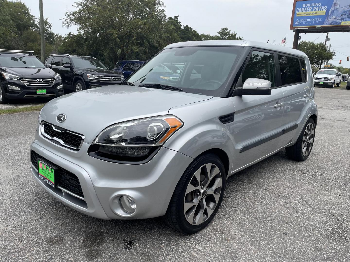 2012 SILVER KIA SOUL ! (KNDJT2A61C7) with an 2.0L engine, Automatic transmission, located at 5103 Dorchester Rd., Charleston, SC, 29418-5607, (843) 767-1122, 36.245171, -115.228050 - Leather, Sunroof, Navigation, Backup Camera, CD/AUX/Sat/Bluetooth, Sound-Reactive Mood Lighting, Power Windows, Power Locks, Power Mirrors, Heated Seats, Push Button Start, Keyless Entry, Alloy Wheels. 131k miles Located at New Life Auto Sales! 2023 WINNER for Post & Courier's Charleston's Choice - Photo#2