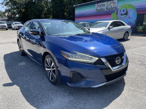 2020 NISSAN MAXIMA 3.5 SV - Sleek Styling! Gusty V-6 Engine!!