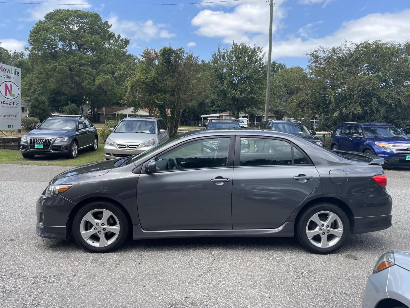 2012 GRAY TOYOTA COROLLA S (5YFBU4EE2CP) with an 1.8L engine, Automatic transmission, located at 5103 Dorchester Rd., Charleston, SC, 29418-5607, (843) 767-1122, 36.245171, -115.228050 - Sporty Interior with CD/AUX/Bluetooth, Hands-free Phone, Power Windows, Power Locks, Power Mirrors, Keyless Entry, Alloy Wheels. Local Trade-in!! 115k mile Located at New Life Auto Sales! 2023 WINNER for Post & Courier's Charleston's Choice Pre-owned Car Dealer AND 2018-2024 Top 5 Finalist for Char - Photo#2