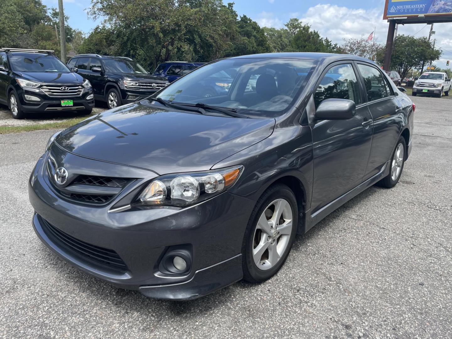 2012 GRAY TOYOTA COROLLA S (5YFBU4EE2CP) with an 1.8L engine, Automatic transmission, located at 5103 Dorchester Rd., Charleston, SC, 29418-5607, (843) 767-1122, 36.245171, -115.228050 - Photo#3