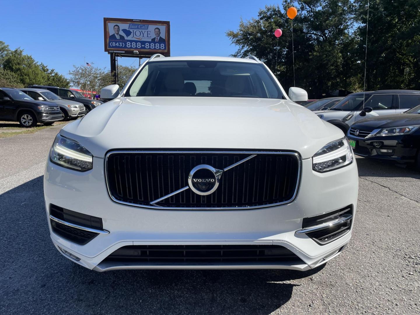 2018 WHITE VOLVO XC90 T6 MOMENTUM (YV4A22PKXJ1) with an 2.0L engine, Automatic transmission, located at 5103 Dorchester Rd., Charleston, SC, 29418-5607, (843) 767-1122, 36.245171, -115.228050 - Stunningly clean interior with Leather, Panoramic Sunroof, Navigation, Backup Camera, AM/FM/AUX/Sat/Bluetooth, Dual Climate Control, Power Everything (windows, locks, seats, mirrors), Memory river's Seat, Power Liftgate, Easy-fold Convenient Third Row, Spacious Cargo, Keyless Entry, Push Button Sta - Photo#1