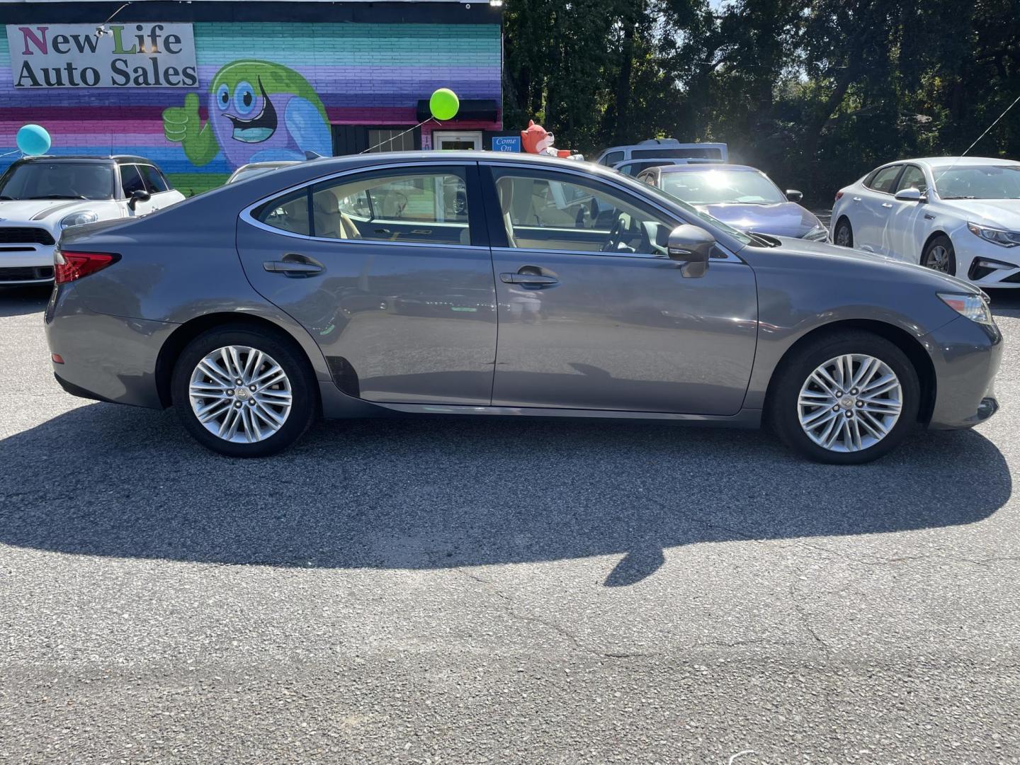 2014 GRAY LEXUS ES 350 BASE (JTHBK1GG7E2) with an 3.5L engine, Automatic transmission, located at 5103 Dorchester Rd., Charleston, SC, 29418-5607, (843) 767-1122, 36.245171, -115.228050 - Photo#7