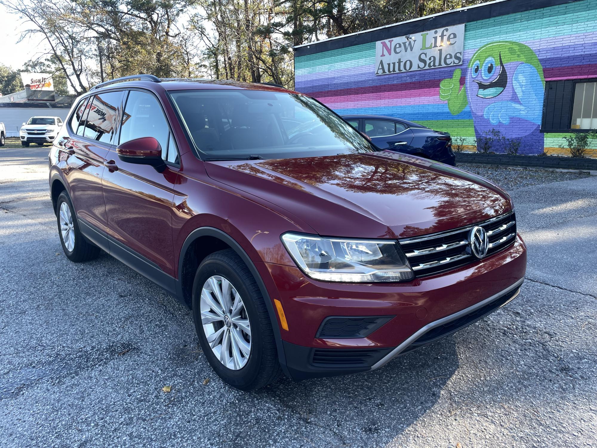 photo of 2018 VOLKSWAGEN TIGUAN 2.0T S - Convenient Third Row! Local Trade-in!!