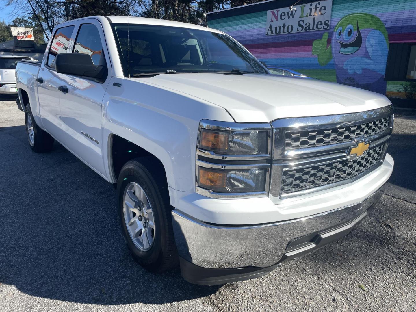 2014 WHITE CHEVROLET SILVERADO 1500 LT (3GCPCREH5EG) with an 4.3L engine, Automatic transmission, located at 5103 Dorchester Rd., Charleston, SC, 29418-5607, (843) 767-1122, 36.245171, -115.228050 - Photo#0