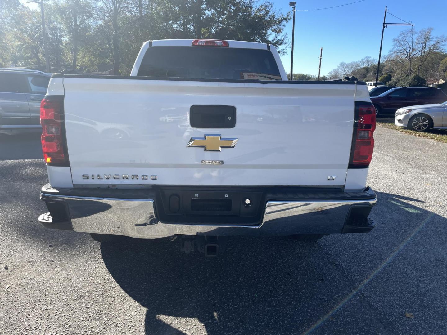 2014 WHITE CHEVROLET SILVERADO 1500 LT (3GCPCREH5EG) with an 4.3L engine, Automatic transmission, located at 5103 Dorchester Rd., Charleston, SC, 29418-5607, (843) 767-1122, 36.245171, -115.228050 - Photo#4