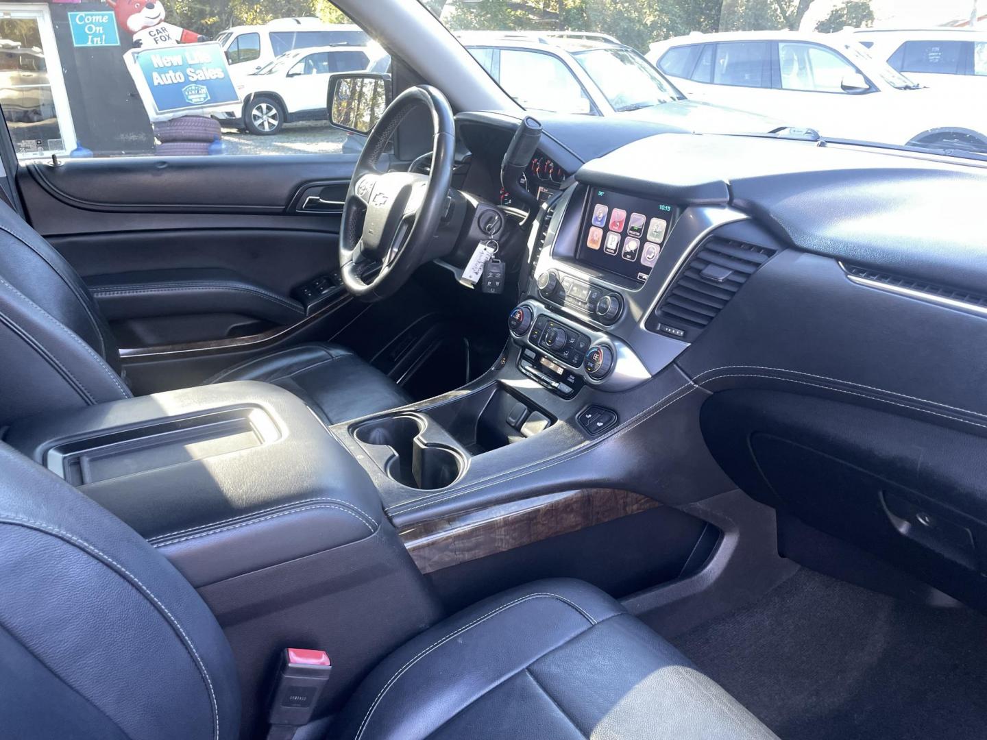 2016 GOLD CHEVROLET SUBURBAN LT (1GNSCHKC8GR) with an 5.3L engine, Automatic transmission, located at 5103 Dorchester Rd., Charleston, SC, 29418-5607, (843) 767-1122, 36.245171, -115.228050 - Clean & Spacious, Leather, Sunroof, OnStar Navigation, SAT/AUX/Bluetooth, Backup Camera, Dual Climate Control, Power Everything (windows, locks, seats, mirrors), Heated/Memory Seating, Rear Climate Control, Third Row, Spacious Cargo, Power Liftgate, Keyless Entry, Running Boards, Tow Package, Alloy - Photo#8