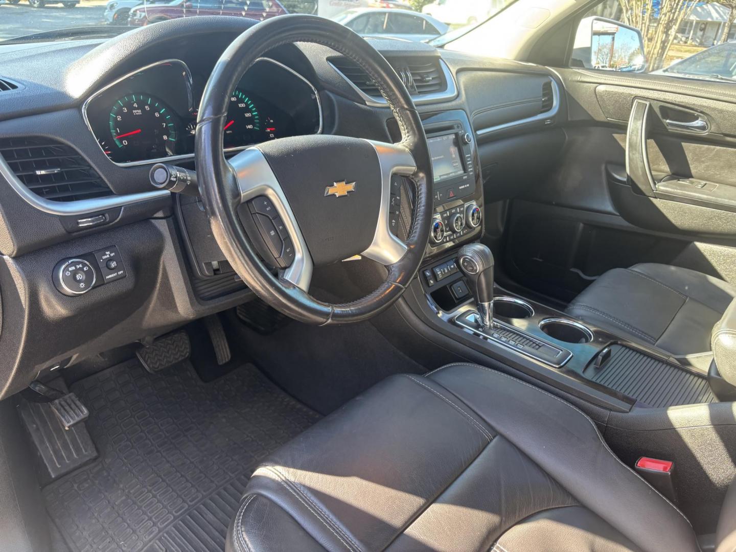 2017 WHITE CHEVROLET TRAVERSE LT (1GNKRHKD0HJ) with an 3.6L engine, Automatic transmission, located at 5103 Dorchester Rd., Charleston, SC, 29418-5607, (843) 767-1122, 36.245171, -115.228050 - Gorgeous! Fantastic Carfax history report - One Owner, No Accidents, and Great maintenance Records! Low mileage, 3rd Row, Leather interior, leather/memory/power/heated seating, DOUBLE sunroof!, Power Liftgate, remote start, MultiZone Climate Control, Rear Bucket Seats, XM Satellite/Pandora/Bluetoot - Photo#11