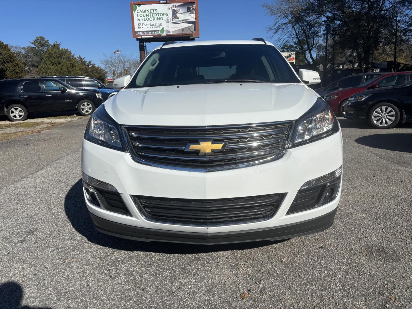 2017 WHITE CHEVROLET TRAVERSE LT (1GNKRHKD0HJ) with an 3.6L engine, Automatic transmission, located at 5103 Dorchester Rd., Charleston, SC, 29418-5607, (843) 767-1122, 36.245171, -115.228050 - Gorgeous! Fantastic Carfax history report - One Owner, No Accidents, and Great maintenance Records! Low mileage, 3rd Row, Leather interior, leather/memory/power/heated seating, DOUBLE sunroof!, Power Liftgate, remote start, MultiZone Climate Control, Rear Bucket Seats, XM Satellite/Pandora/Bluetoot - Photo#3